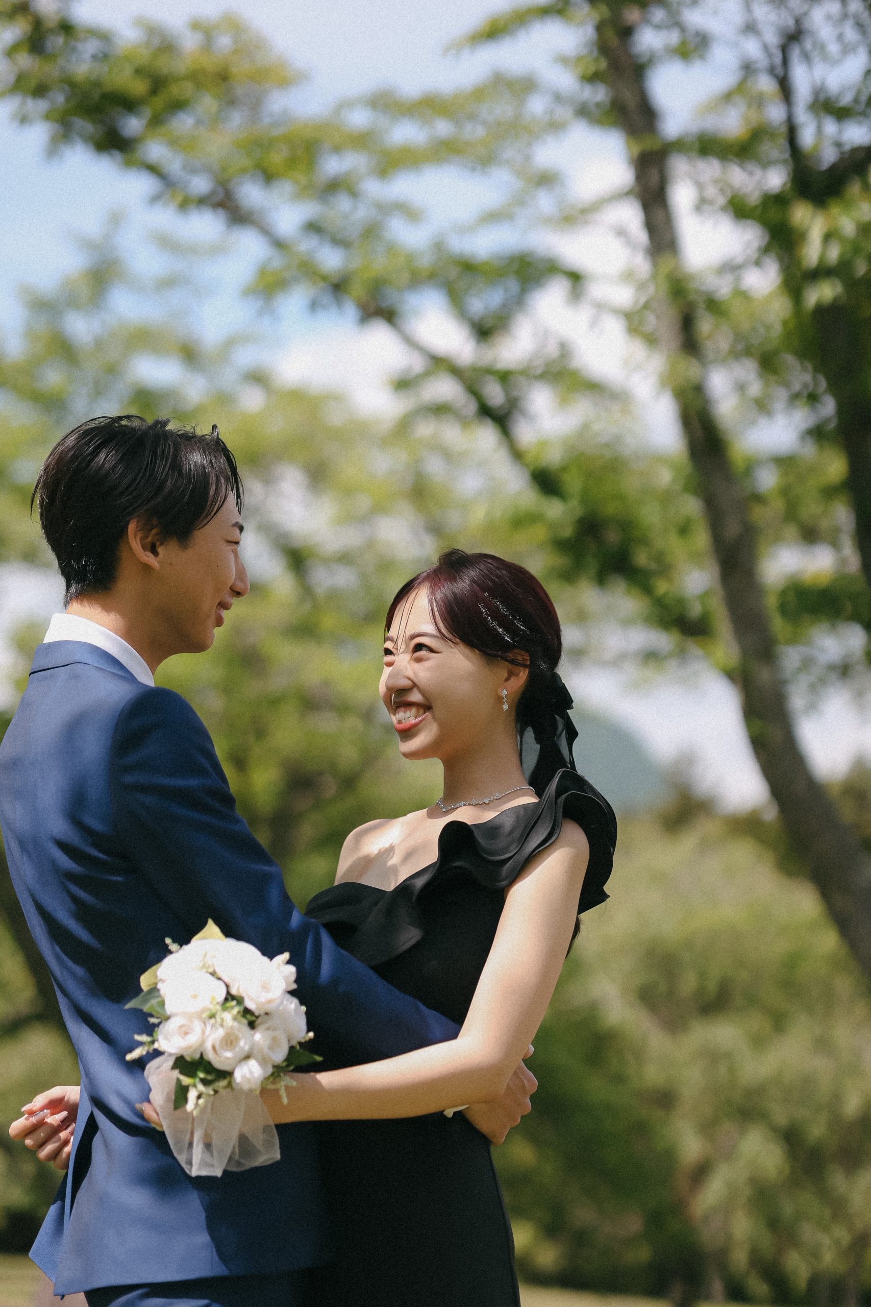 大室山 – 緑に包まれる、静かな祝福の時間