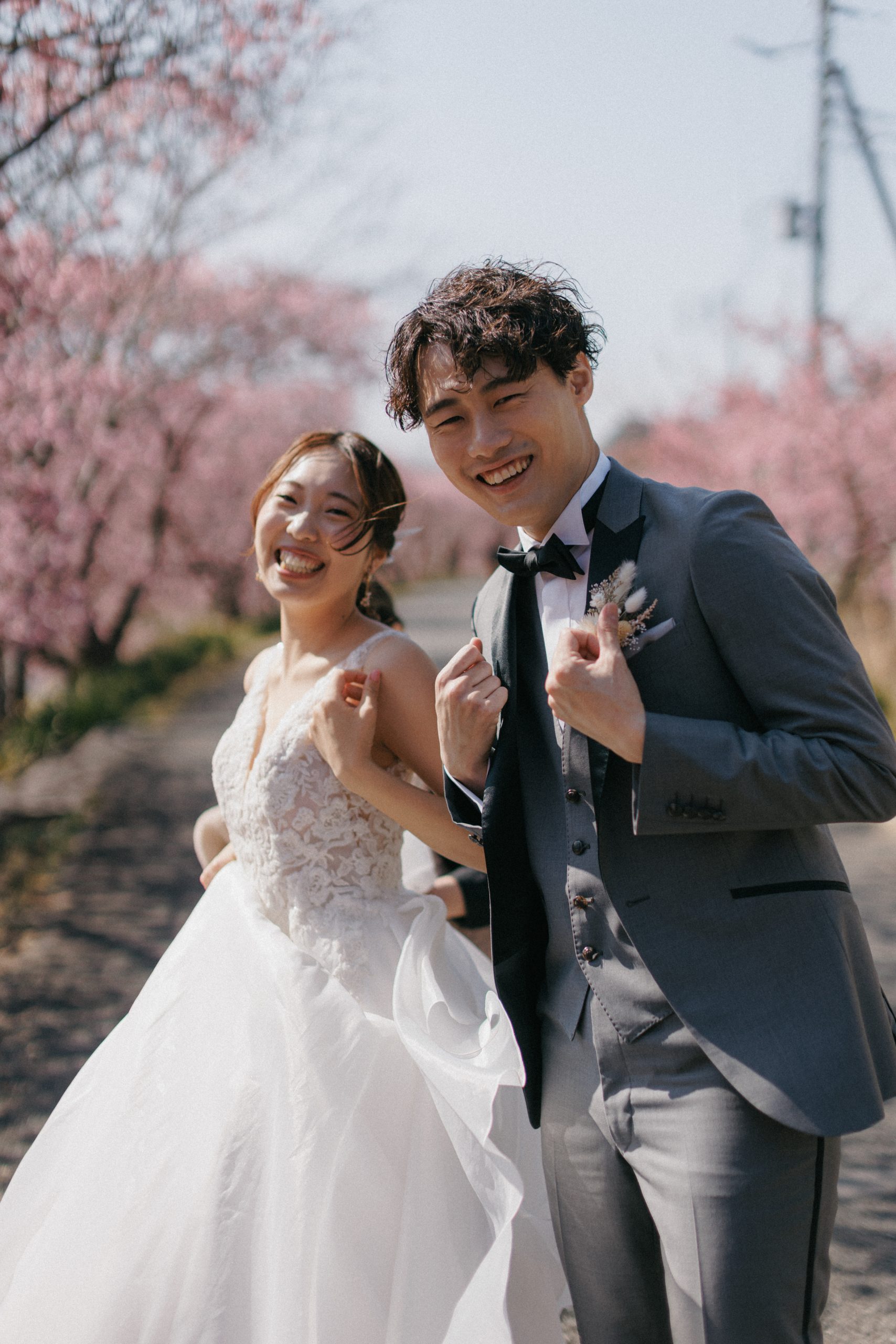 河津桜 – 春の色に包まれた、ふたりのいちばん自然な笑顔